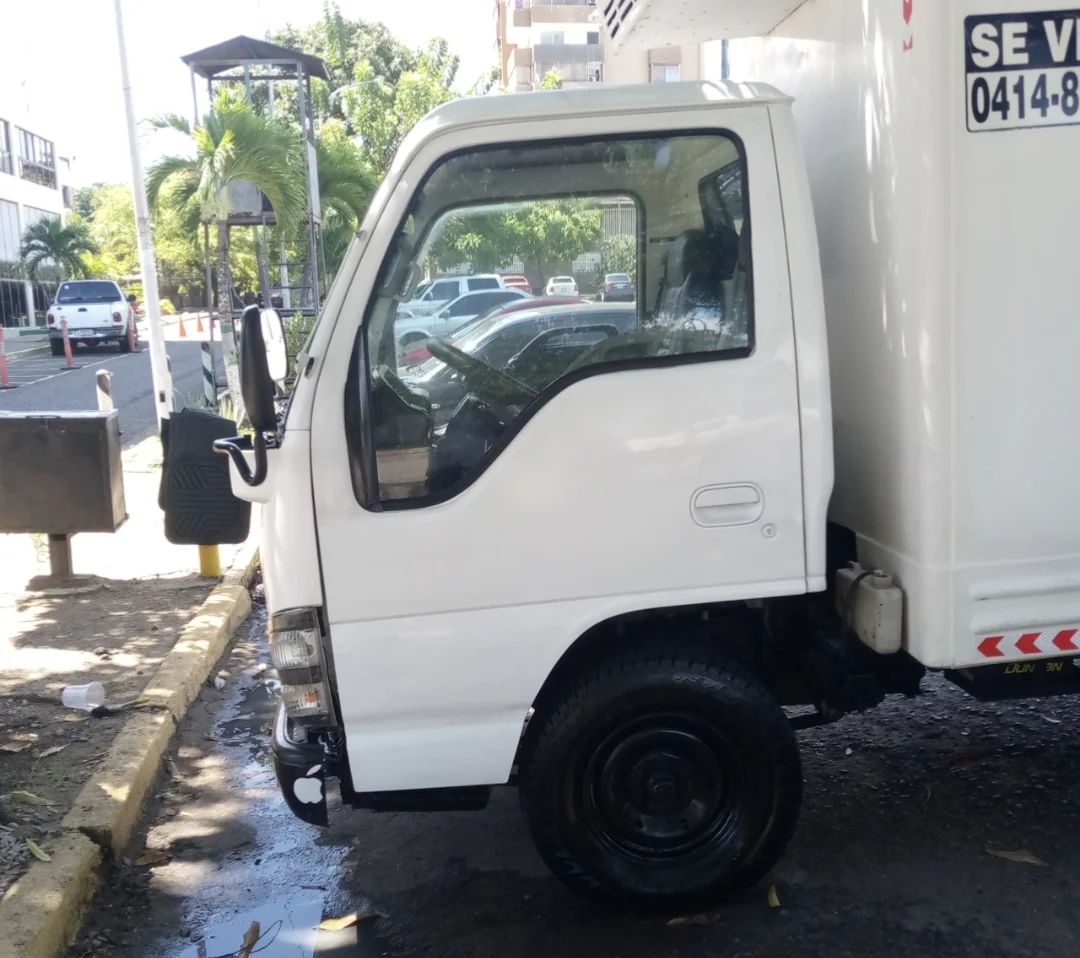 Refrigerado Chevrolet NHR 2011 en Ciudad Guayana — foto 8