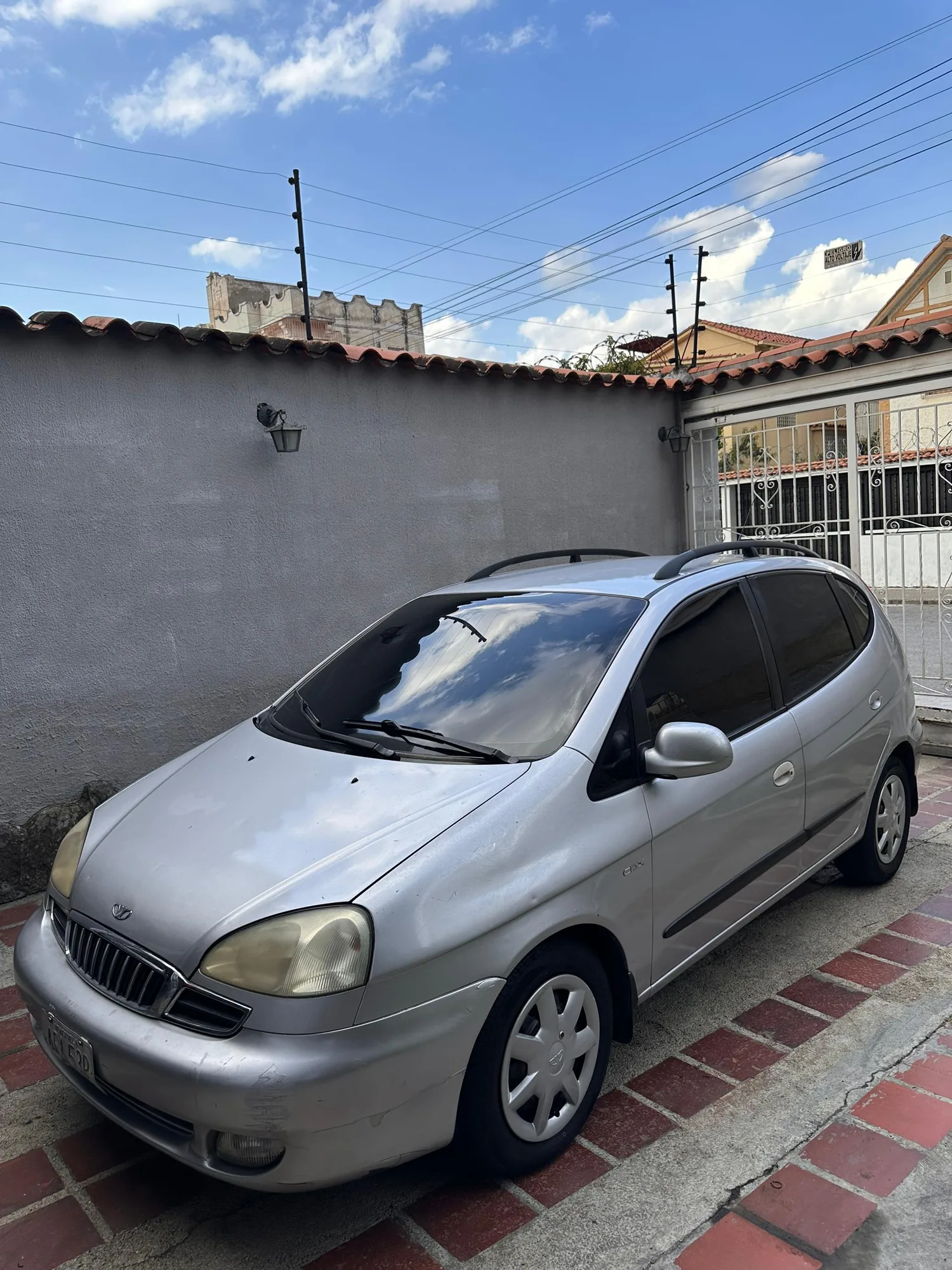 MiniVan Daewoo Tacuma 2002 en Caracas