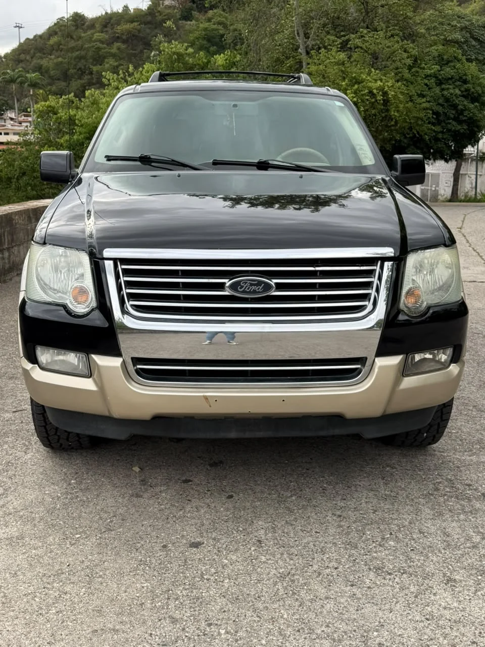 Caminhonete Ford Explorer Eddie Bauer 2009 en Caracas — foto 3