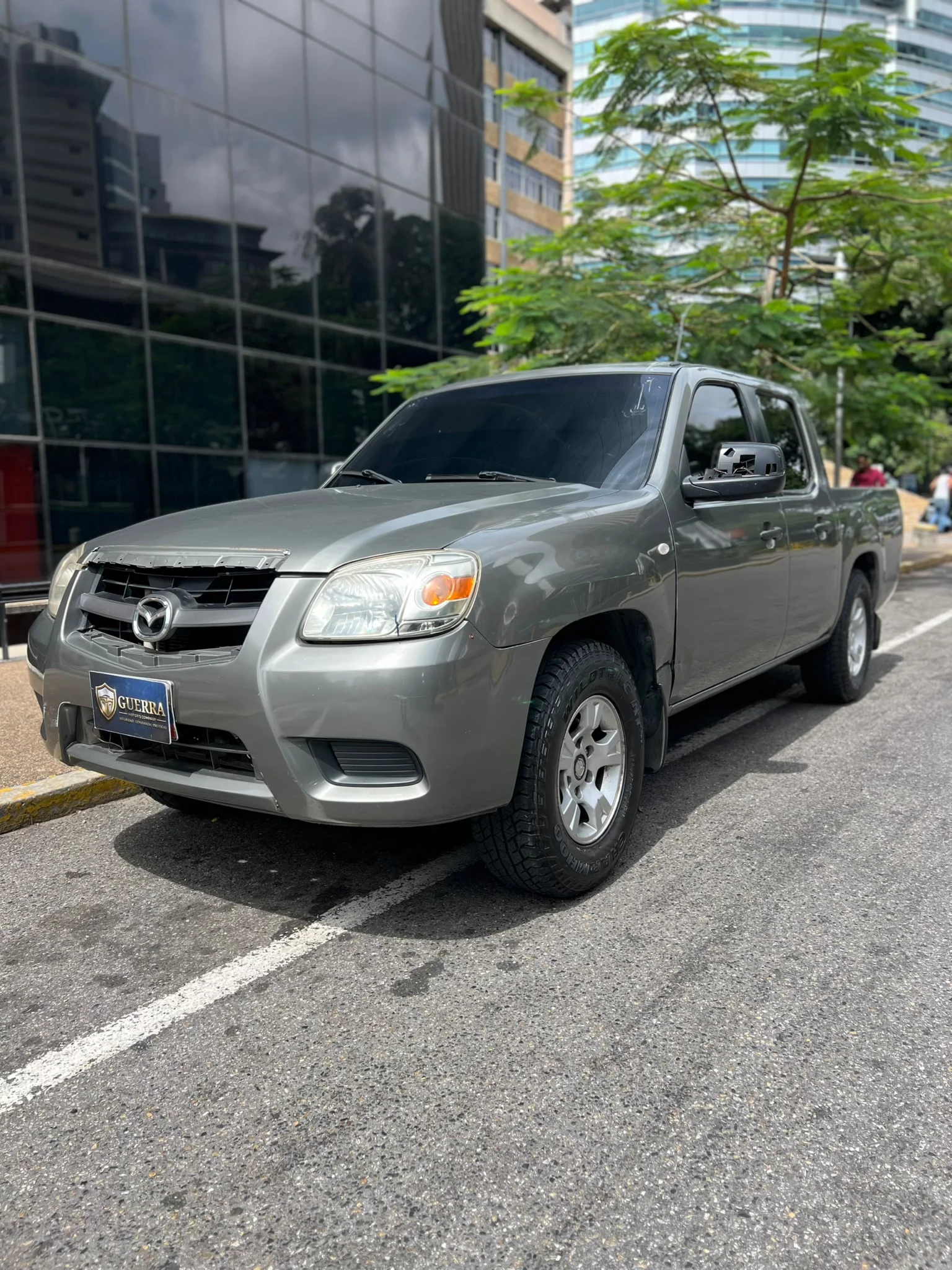 Caminhonete Mazda BT-50 2012 en Caracas — foto 5