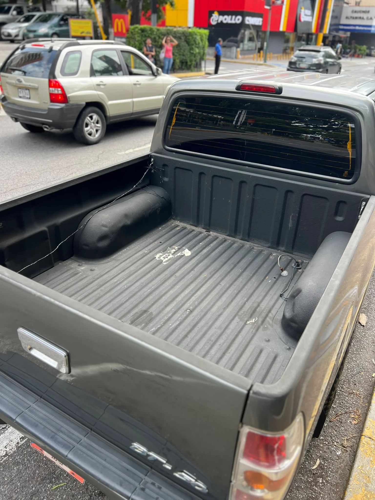 Caminhonete Mazda BT-50 2012 en Caracas — foto 2