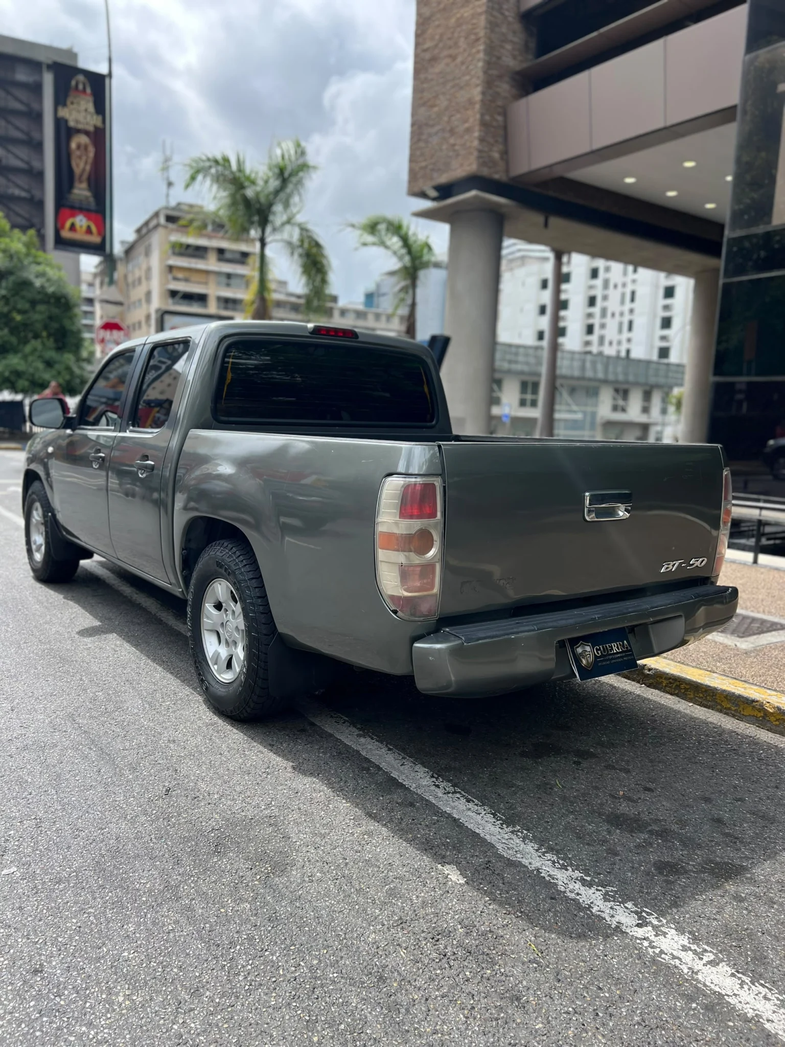 Caminhonete Mazda BT-50 2012 en Caracas — foto 3