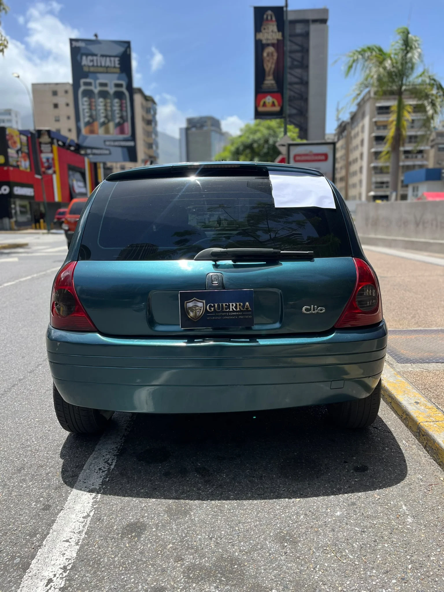 Carro Renault Clio 2002 en Caracas — foto 7