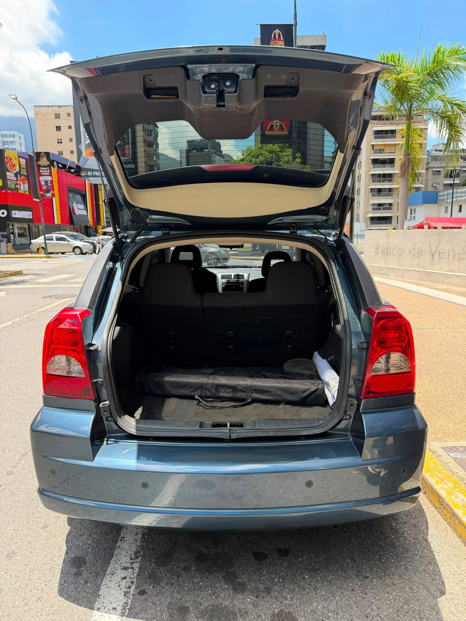 Caminhonete Dodge Caliber 2009 en Caracas — foto 3