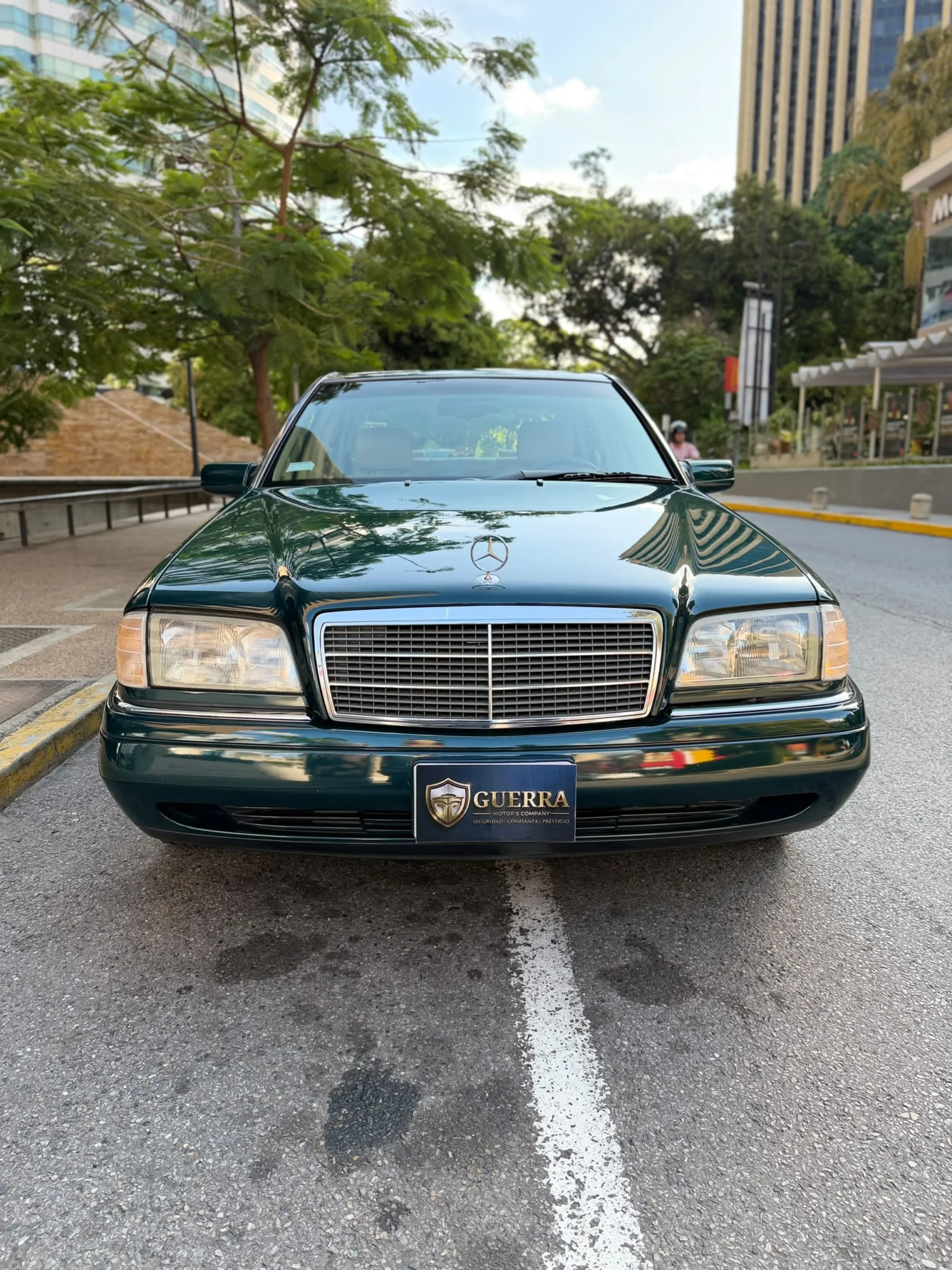 Carro Mercedes-Benz E 280 1997 en Caracas — foto 5