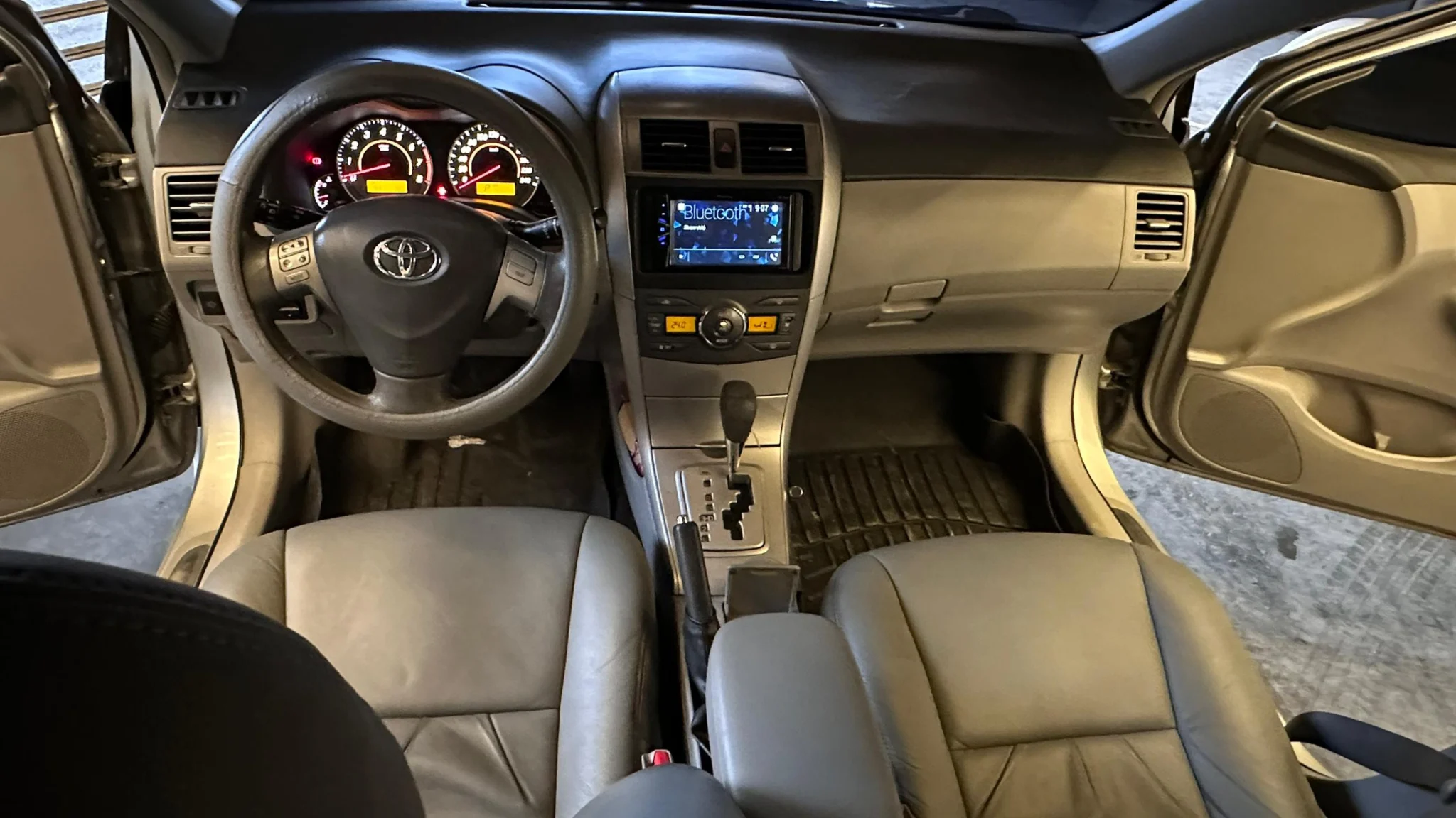 Toyota Corolla GLI 2010 en Caracas — foto 6