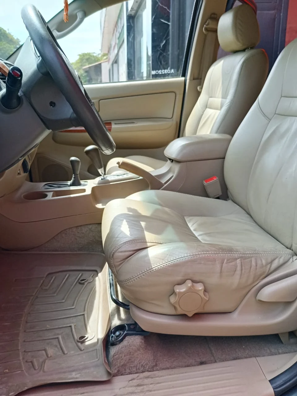 Toyota Fortuner 2011 en La Guaira — foto 10