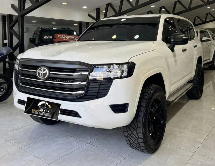 Caminhonete Toyota Land cruiser LC300 2025 en Caracas