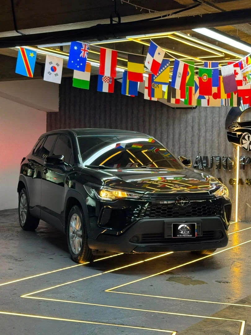 Carro Toyota Corolla Cross ELITE 2025 en Caracas