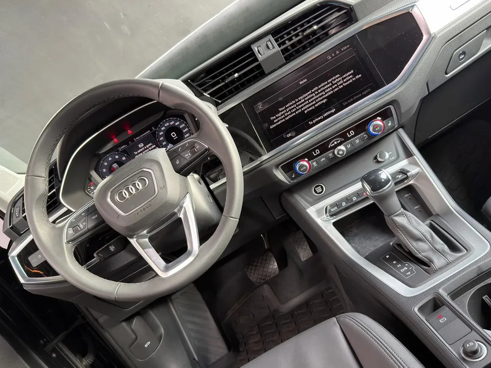 SUV Audi Q3 45 Komfort Quattro 2024 en Caracas — foto 11
