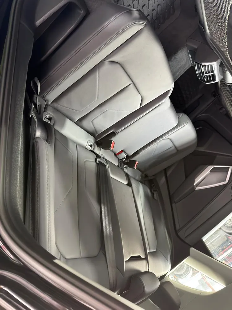SUV Audi Q3 45 Komfort Quattro 2024 en Caracas — foto 13