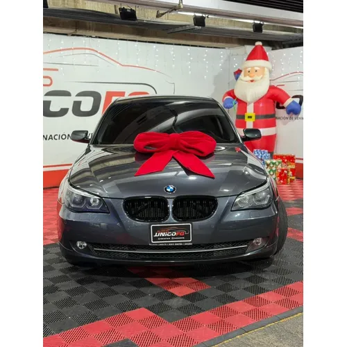 Sedã BMW 325I 2008 en Caracas — foto 2