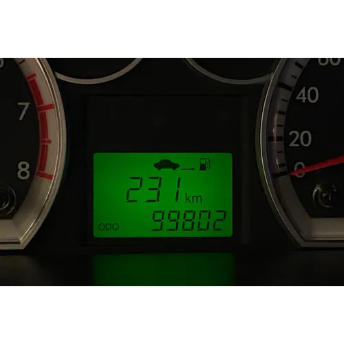 Sedã Chevrolet Aveo 2013 en Caracas — foto 6