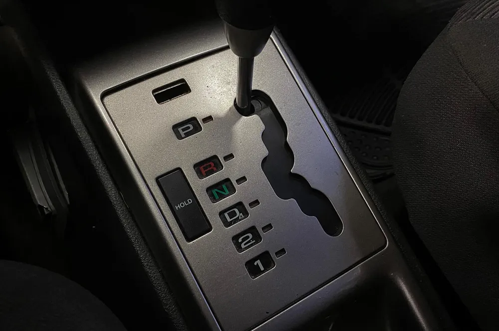 Sedã Chevrolet Aveo 2013 en Caracas — foto 9