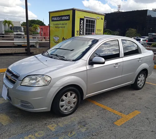 Sedã Chevrolet Aveo LT 2011 en Caracas