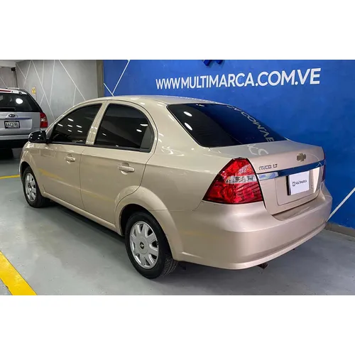 Sedã Chevrolet Aveo LT 2012 en Caracas — foto 3