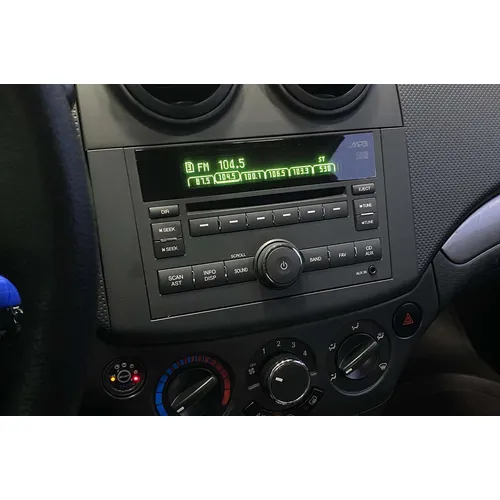 Sedã Chevrolet Aveo LT 2012 en Caracas — foto 7
