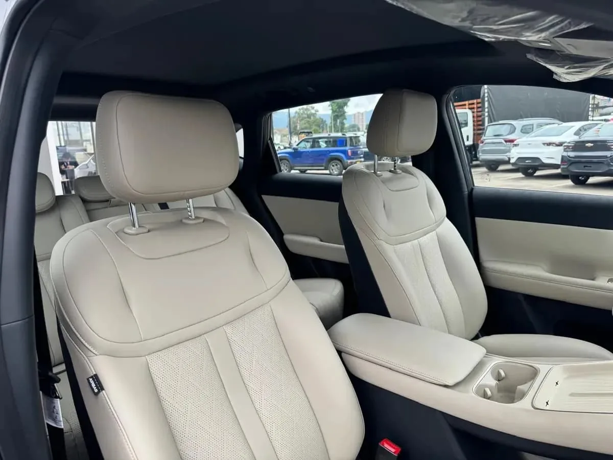 SUV Chevrolet Captiva EV Premier 2026 en Caracas — foto 6