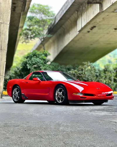 Cupê Chevrolet Corvette C5 2000 en Caracas