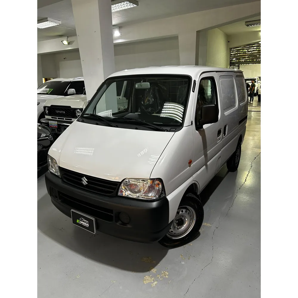 Van Chevrolet Panel Pasajero 2023 en Caracas — foto 10