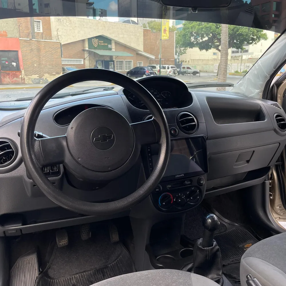 Hatchback Chevrolet Spark 2011 en Caracas — foto 10