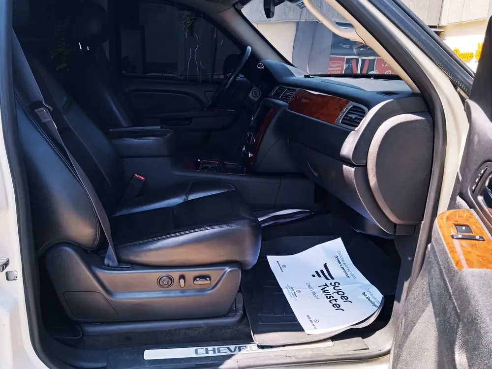 Caminhonete Chevrolet Tahoe LTZ 2013 en Caracas — foto 9
