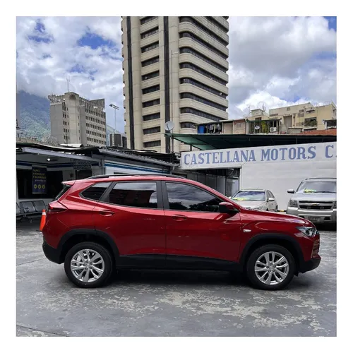 SUV Chevrolet Tracker 2024 en Caracas — foto 7