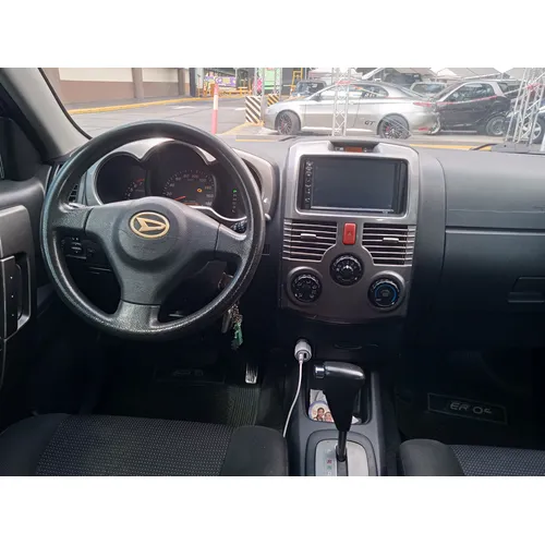 Hatchback Daihatsu Terios SX 2011 en Caracas — foto 7