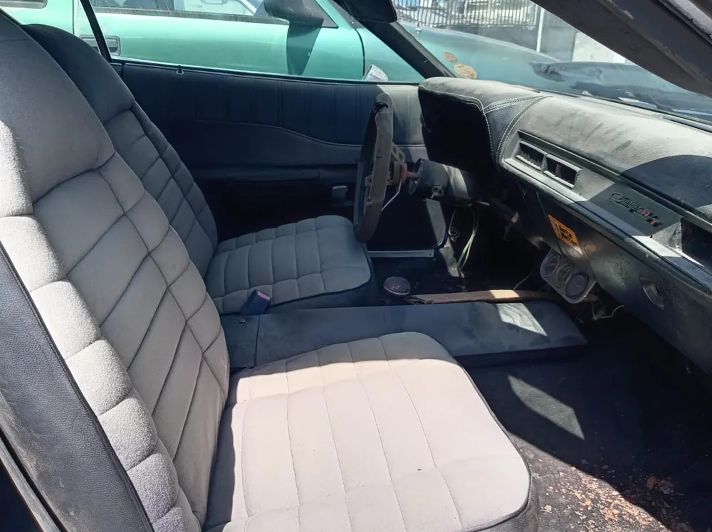 Sedã Dodge Charger GT 1971 en Maiquetía — foto 11