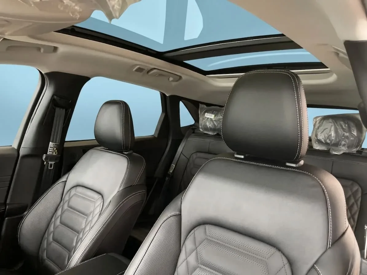 SUV Ford Escape Platinum 2025 en Maracay — foto 6