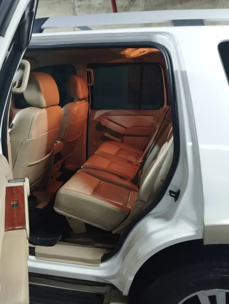 Caminhonete Ford Explorer Sport 2006 en Caracas — foto 11