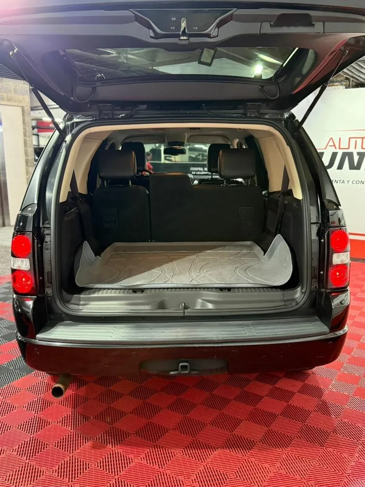 SUV Ford Explorer 2010 en Caracas — foto 12