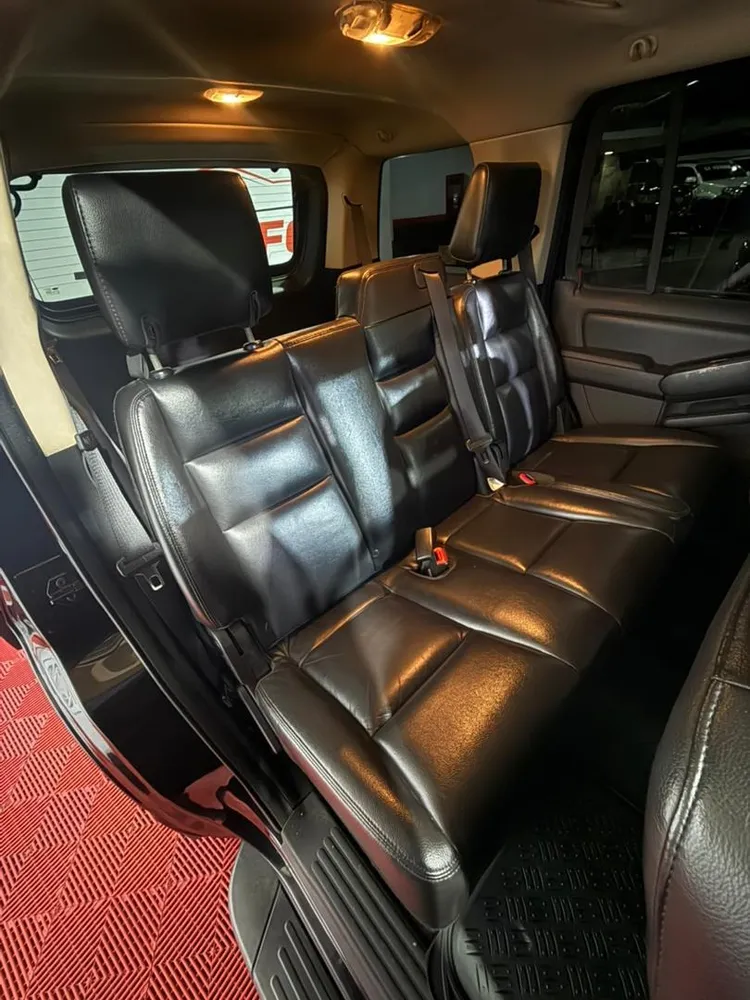 SUV Ford Explorer 2010 en Caracas — foto 10