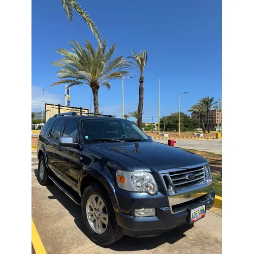 Caminhonete Ford Explorer Limited 2011 en Margarita — foto 2