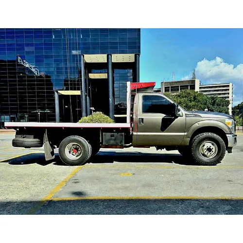 Picape Ford F-350 Superduty 2013 en Caracas — foto 7