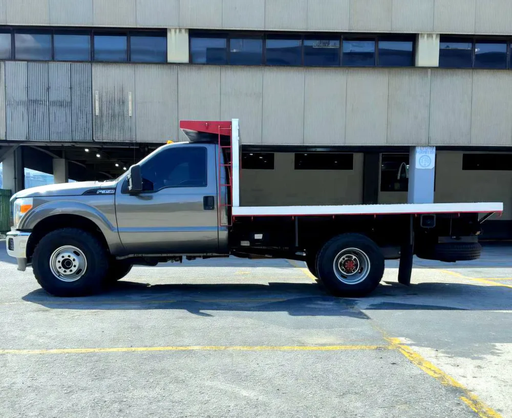 Picape Ford F-350 Superduty 2013 en Caracas — foto 9