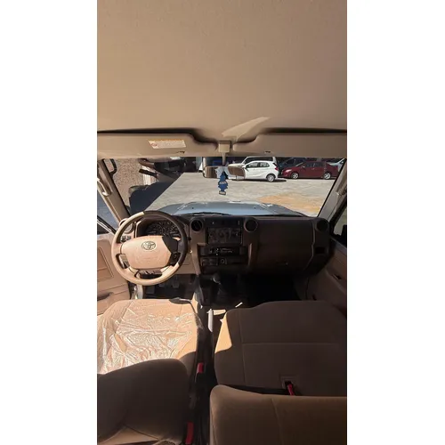 Picape Toyota Land Cruiser Hembrita LX 2023 en La Colonia Tovar — foto 5