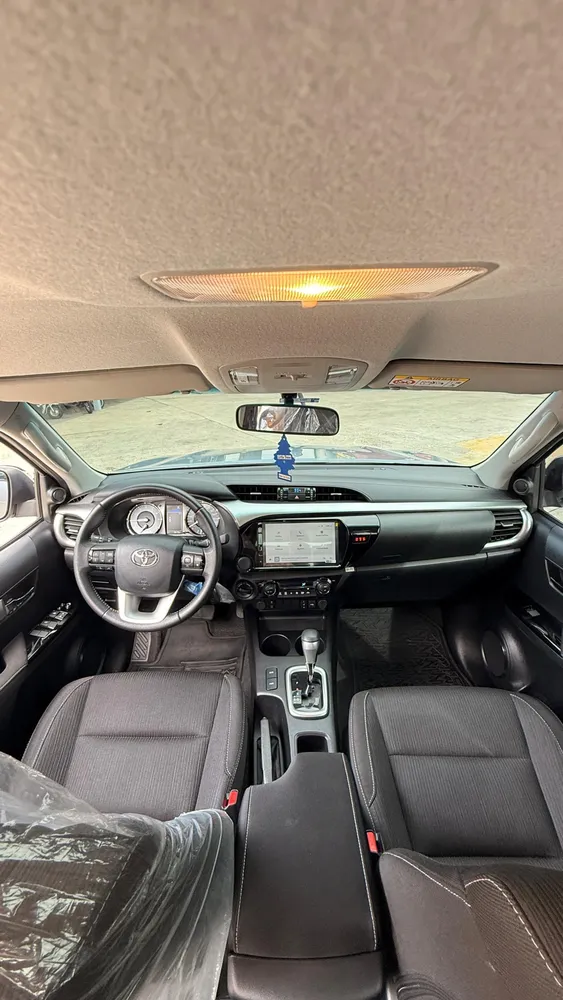 Picape Toyota Hilux 2025 en La Colonia Tovar — foto 11