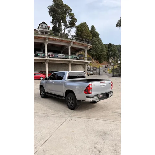 Picape Toyota Hilux 2025 en La Colonia Tovar — foto 4