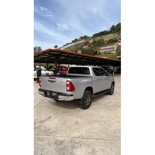 Picape Toyota Hilux 2025 en La Colonia Tovar — foto 6