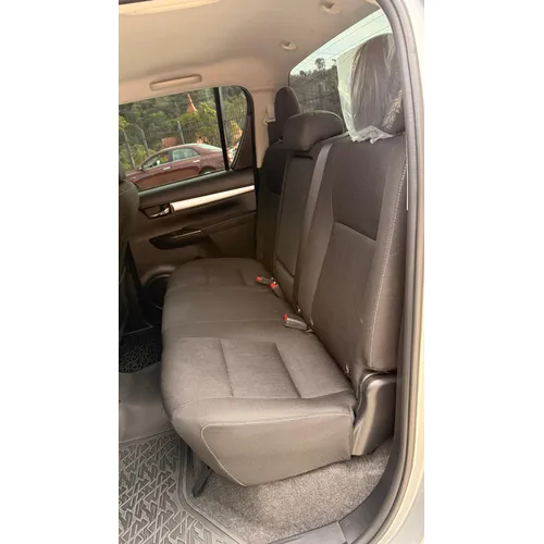 Picape Toyota Hilux 2025 en La Colonia Tovar — foto 8