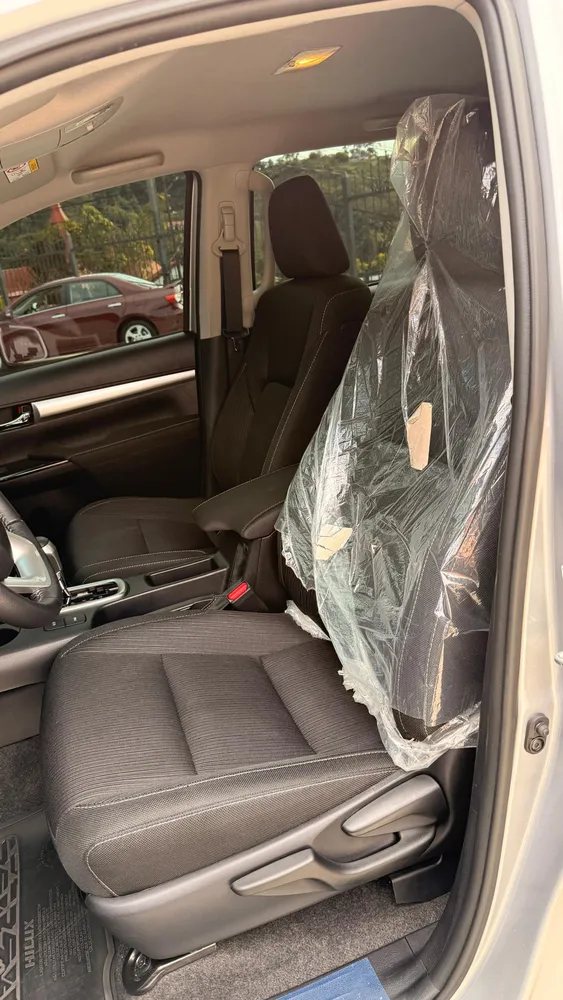 Picape Toyota Hilux 2025 en La Colonia Tovar — foto 10