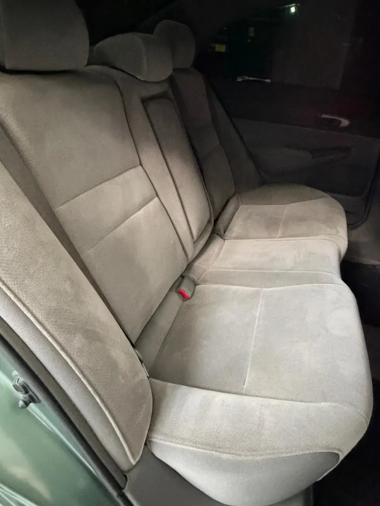 Sedã Honda Civic Emotion 2008 en Caracas — foto 11