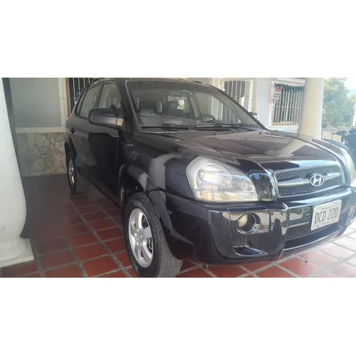 SUV Hyundai Tucson GL 2006 en Caracas — foto 3