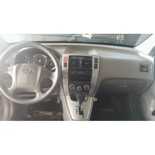SUV Hyundai Tucson GL 2006 en Caracas — foto 7