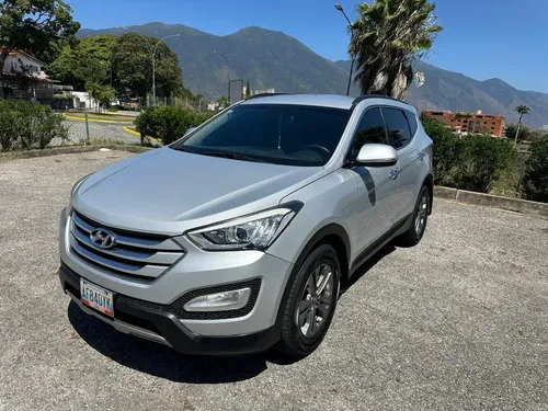 Caminhonete Hyundai Santa Fe 2014 en Caracas