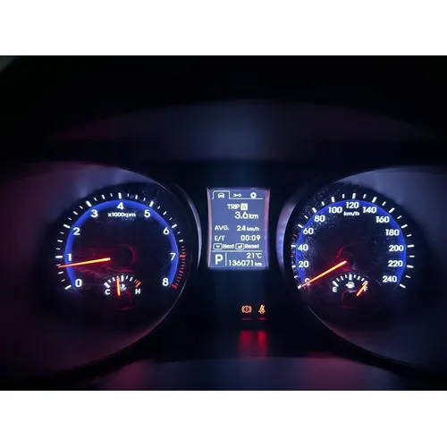Caminhonete Hyundai Santa Fe 2014 en Caracas — foto 8