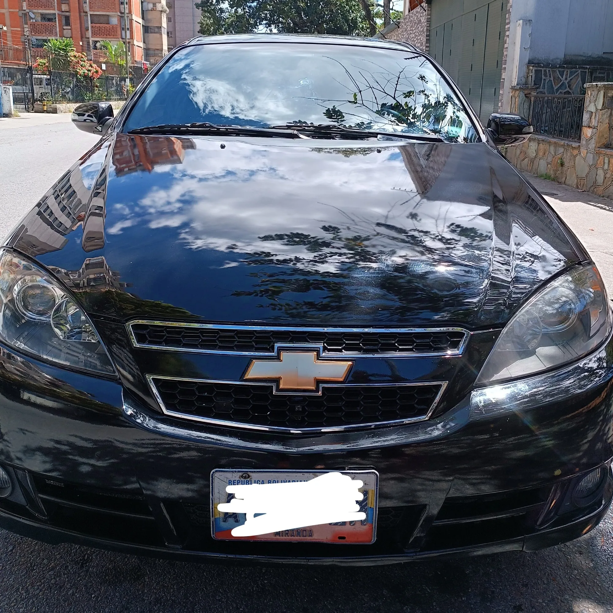 Carro Chevrolet Optra 2010 en Caracas