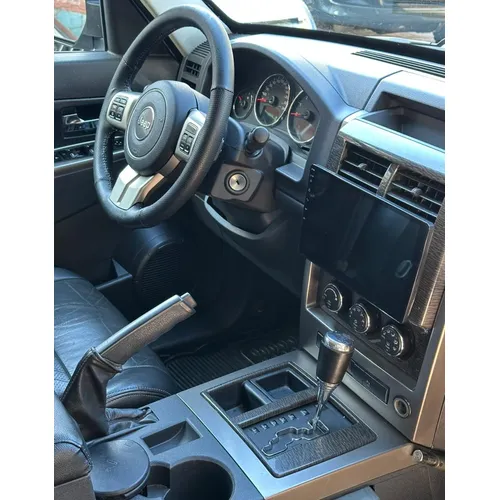 Caminhonete Jeep Cherokee kk 2011 en Caracas — foto 7