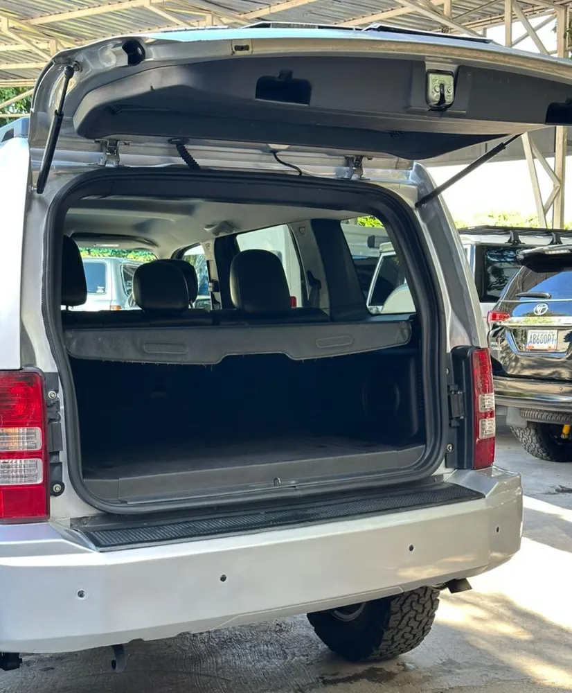 Caminhonete Jeep Cherokee kk 2011 en Caracas — foto 10